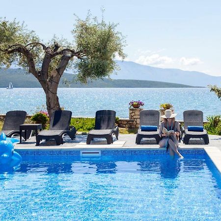 Agni Suites ニキアナ エクステリア 写真
